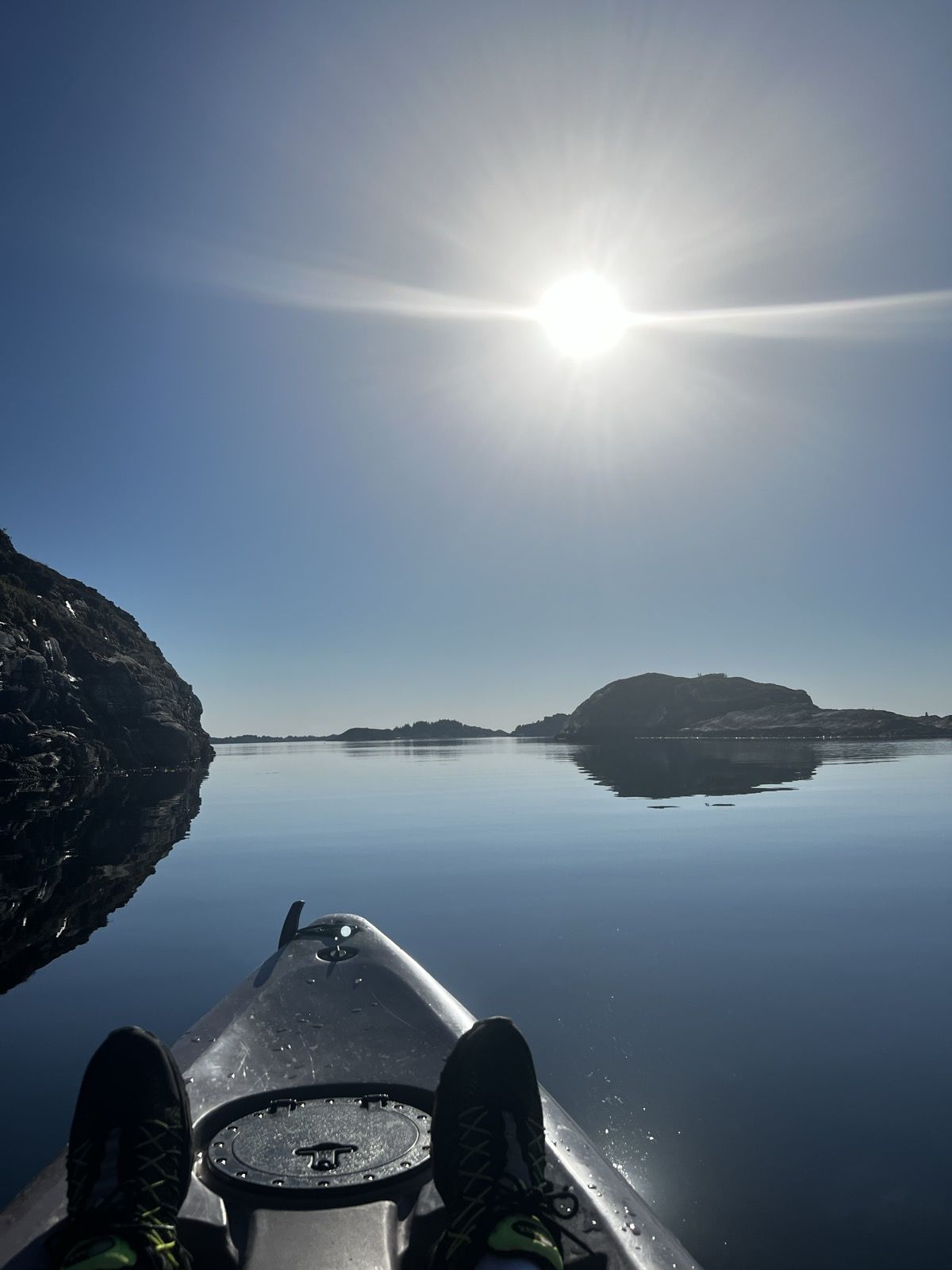Kajakk på vannet ved Ekkilsøy